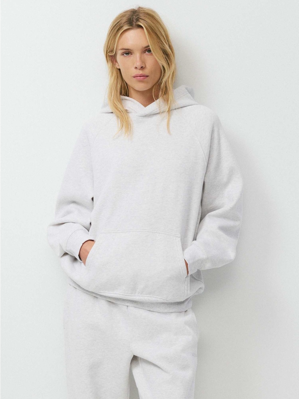Aritzia Heather Cloud White Mega Fit Hoodie